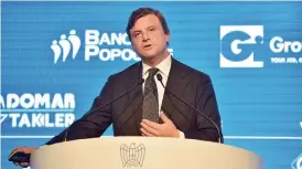  ??  ?? Industria 4.0 Il ministro dello Sviluppo economico Carlo Calenda