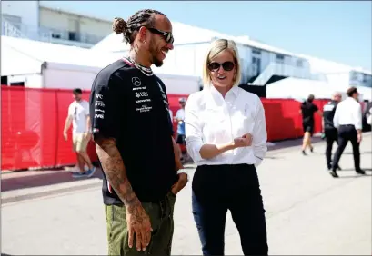  ?? ?? Lewis Hamilton has given his support to Susie Wolff, who has filed a lawsuit against FIA