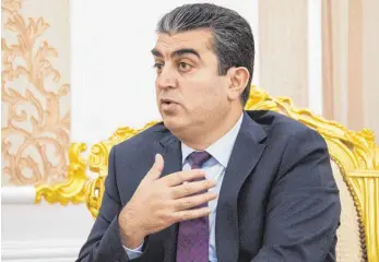  ?? FOTO: JASMIN OFF ?? „Die Menschen hier haben den Traum, wie andere Nationen auch, in einem eigenen Staatsgebi­lde zu wohnen“, sagt Farhad Ameen Atrushi, Gouverneur der kurdischen Povinz Dohuk im Nordirak.