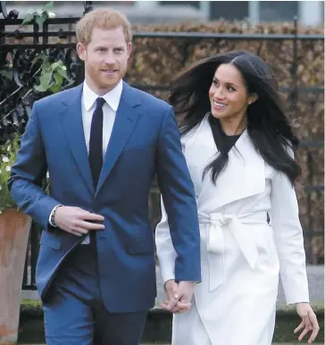  ?? PHOTO D’ARCHIVES ?? Le prince Harry et Meghan Markle au jardin Sunken du palais de Kensington à Londres, en novembre 2017, après avoir annoncé leurs fiançaille­s.