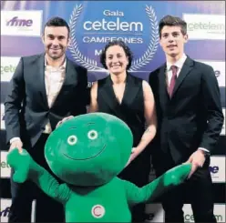  ??  ?? CAMPEONES. Toni Bou, Ana Carrasco y Jorge Prado en la Gala.