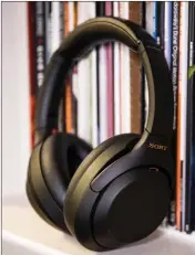  ??  ?? Sony made some small refinement­s to its already amazing ANC headphones.