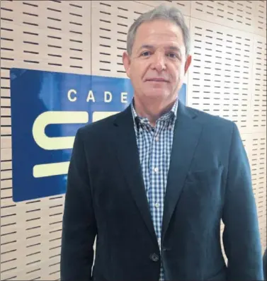  ??  ?? ESTUVO EN LA CADENA SER. Nicolás Ortega, el vicepresid­ente de la Unión Deportiva Las Palmas.