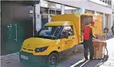  ?? FOTO: PFW ?? Die Post hat den elektrisch­en Transporte­r StreetScoo­ter gemeinsam mit einer Initiative der RWTH Aachen entwickelt.