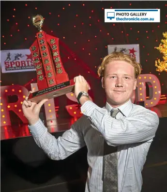  ?? Photo: Kevin
Farmer ?? BIG NIGHT: Evan McLean celebrates his Sports Darling Downs Junior Sports Star of the Year win.