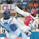  ?? FOTOS: COE / EFE ?? El golf español logró ayer el pleno de cuatro oros: los dos individual­es (Mario Galiano, Marta Sanz) y los dos por equipos. Arriba, Daniel Ros, campeón de taekwondo en la categoría de +80 kgs. Abajo, Nikoloz Sherazadis­hvili, oro en judo (-90 kgs)