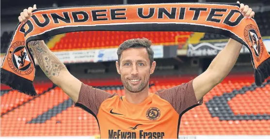  ??  ?? Scott McDonald: expected to make his first start for United at Dens tonight after signing late last month.