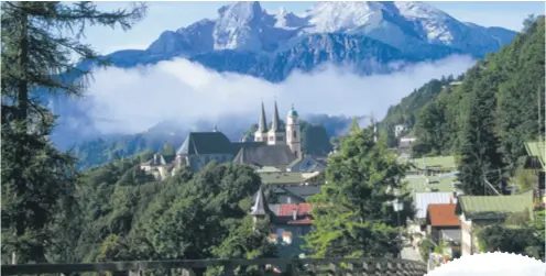  ??  ?? Pitoreskni gradić u srcu Bavarske Berchtesga­den je dugo nakon Drugog svjetskog rata bio obilježen kao Hitlerovo najdraže alpsko utočište