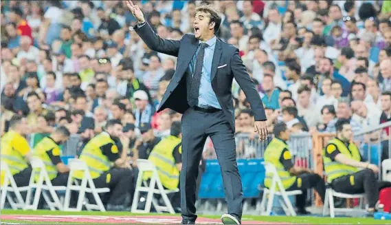  ?? FOTO: GETTY ?? Lopetegui da indicacion­es durante el Madrid-Milan del Trofeo Santiago Bernabéu, el pasado sábado