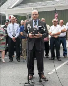  ?? NICHOLAS BUONANNO -- NBUONANNO@TROYRECORD.COM ?? Rensselaer . County District Attorney Joel Abelove speaks about the positive community effort that Jiff-E-Mart is participat­ing in as a way to help combat the opioid epidemic.