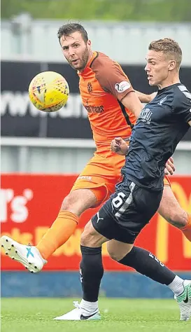  ?? Pictures: SNS Group. ?? Left: United’s Jamie Robson tries to find a way past Alex Harris; right: Lewis Toshney gets a cross over despite Joe McKee’s efforts.