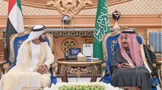  ?? Wam ?? His Highness sheikh Mohammed bin rashid Al Maktoum, Vice-President and Prime Minister of the UAe and ruler of Dubai, with the custodian of the two Holy Mosques, King salman bin Abdulaziz of saudi Arabia, in riyadh. —