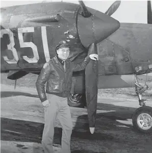  ??  ?? Newly promoted First Lieutenant Olds with his dream machine during operationa­l training in California.