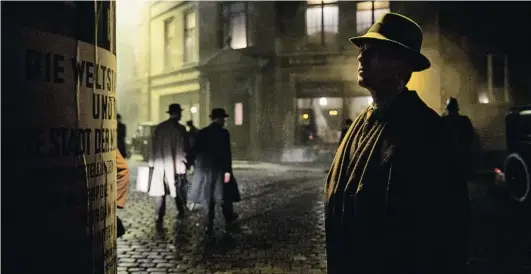  ??  ?? Un detectiu d’homicidis (Volker Bruch) descobreix un entramat de corrupció a Berlín.