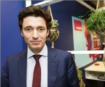  ?? (Photo Patrice Lapoirie) ?? « Quinze ans pour un centre commercial, Amazon », dénonce Antoine Frey. deux pour une plateforme