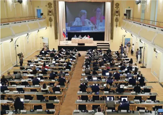  ?? Fotografij­e Blaž Samec ?? Največja diplomatsk­a konferenca v zgodovini Slovenije je trajala dva tedna.