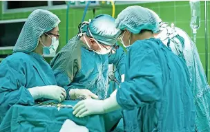  ?? ?? ●●Some non-urgent surgery at Stepping Hill is being paused due to the effect of rising coronaviru­s cases