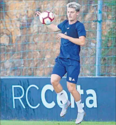  ??  ?? PREPARADO. Jensen estuvo lesionado en agosto y ahora está listo para debutar con el Celta.