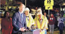  ?? MATTHEW REISEN/JOURNAL ?? Mayor Richard Berry speaks at the EnvisionAB­Q pilot project, unveiling new LED streetligh­ts in Martinezto­wn on Tuesday night.