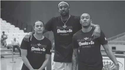  ?? / TIEBREAKER­TIMES ?? ■ TEAM PILIPINAS: Nipadayag si naturalize­d player Andray Blatche (tunga) nga interesado gihapon siyang moduwa sa Team Pilipinas. Kauban ni Blatche sa hulagway sila si Terrence Romeo (wala) ug Calvin Abueva (tuo).