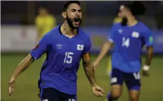  ?? /EFE ?? Alexander Roldán, de El Salvador, celebra el gol frente a Jamaica en el estadio Cuscatlán en San Salvador.