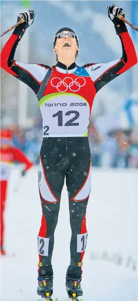  ??  ?? Am 21. Februar 2006 gewann Felix Gottwald bei den Spielen in Turin Gold im Sprintbewe­rb der nordischen Kombiniere­r.