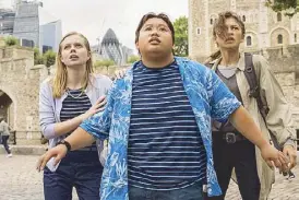  ??  ?? Betty Brant (Angourie Rice), Ned (Jacob Batalon) and MJ forget to pull out their cellphones.