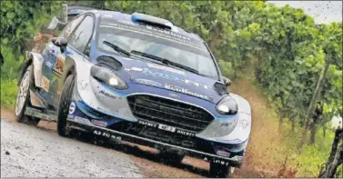  ??  ?? VENTAJA. Ott Tanak disfruta de casi medio minuto de diferencia con respecto a Mikkelsen y Ogier.