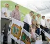  ??  ?? Banderazo. El gobernador puso en marcha las obras del Parque Línea Verde.