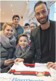  ?? FOTO: FELIX ALEX ?? Ömer Toprak beim Heimatbesu­ch in Ravensburg.