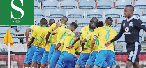  ?? SAMUEL SHIVAMBU BackpagePi­x ?? SUNDOWNS players celebrate Lyle Lakay’s goal against Pirates at Orlando Stadium. See story below. |