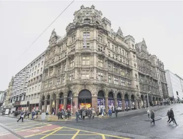  ?? PICTURE: IAN RUTHERFORD ?? 0 Edinburgh’s Jenners faces closure threat as investment is withdrawn