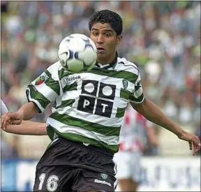  ??  ?? L’attaquant Mario Jardel sous le maillot du Sporting Portugal en 2002.