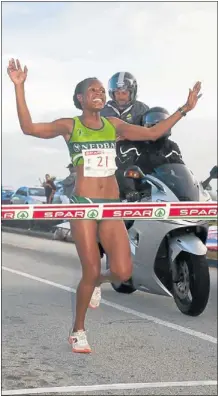  ?? PHOTO: GALLO IMAGES ?? DOUBLE: Rutendo Nyahora wins the Spar Women’s 10km Challenge in Port Elizabeth