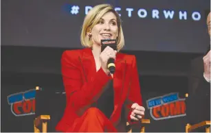  ?? (Andrew Toth/Getty Images for New York Comic Con/TNS) ?? JODIE WHITTAKER speaks at New York Comic Con in Madison Square Garden in 2018.