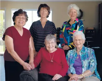  ?? LISA HORNAK/SAN DIEGO UNION-TRIBUNE ?? The Sisterhood of Boobless Wonders, a group of seven senior knitters, include Pat Hamada, 87, top row from left, Jan Rillie, 70, and K.J. Koljonen, 67; Pat Anderson, 89, bottom row left, and Pat Moller, 84.