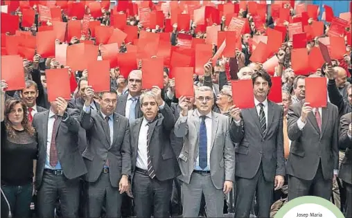  ?? JORDI ROVIRALTA ?? Josep Maria Bartomeu, Francesc Homs, Joan Collet y Jordi Villacampa, entre los participan­tes en el acto central de la campaña ‘Sortim a
Guanyar’