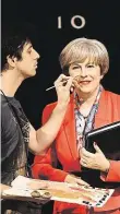  ?? Foto: Reuters ?? Theresa Mayová má už své místo jisté v muzeu Madame Tussaud coby vosková figurína. Skutečná Mayová čelí rostoucímu tlaku.