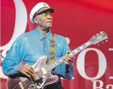  ?? Foto: AP ?? Rokenrolov­ý nezmar Chuck Berry se nenechal věkem zastavit a na koncertech hrál i po sedmdesátc­e.