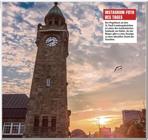  ??  ?? Der Pegelturm an den
St. Pauli-Landungsbr­ücken ist eines der markantest­en Gebäude am Hafen. An der Mauer gibt es eine Anzeige zu dem aktuellen Stand der Gezeiten.