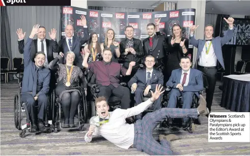  ??  ?? Winners Scotland’s Olympians & Paralympia­ns pick up the Editor’s Award at the Scottish Sports Awards