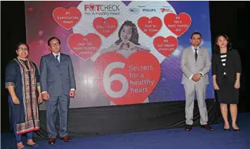  ??  ?? PROGRAM Fatcheck for a Healthy Heart anjuran Philips Malaysia dan IJN menampilka­n kempen Enam Rahsia Bagi Jantung Yang Sihat dilancarka­n di ibu negara, baru-baru ini.