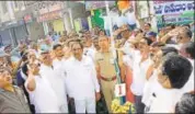 ?? HT PHOTO ?? On Tuesday, Godavarikh­ani, a town in the coal belt region of Peddapalli district, started the practice of playing the national anthem at 10am every day.
