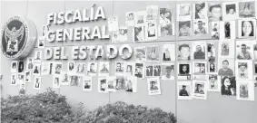  ??  ?? Hace unas semanas, familiares de desapareci­dos se manifestar­on afuera de la Fiscalía General./Archivo