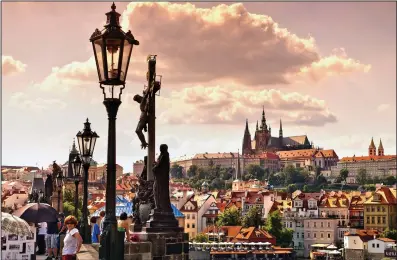  ?? (Rick Steves) ?? For more than a thousand years, Czech leaders — from kings and emperors to Nazis, communists and presidents — have ruled from Prague Castle, regally perched on a hill above the Vltava River.