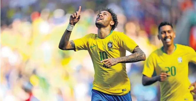  ?? WILTON JUNIOR/ESTADÃO ?? Neymar. Atacante entra no segundo tempo, marca gol e comemora seu retorno ao futebol após três meses ausente por lesão, mas admite que ainda sente incômodos no pé operado