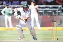  ?? Reuters ?? ■ South Africa’s Dean Elgar played a composed innings of 91 not out to lead South Africa on Day 1 in Newlands.