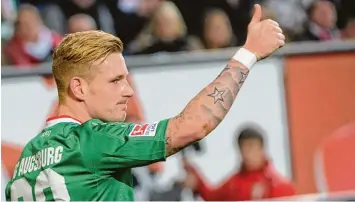  ?? Foto: Ulrich Wagner ?? André Hahn kehrt nach Stationen bei Borussia Mönchengla­dbach und dem Hamburger SV nach vier Jahren zum FCA zurück. Er un terschrieb einen Vertrag bis 2022.