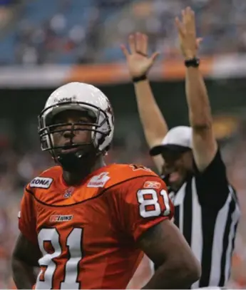  ?? DARRYL DYCK/THE CANADIAN PRESS FILE PHOTO ?? Geroy Simon retired as the most the prolific receiver in CFL history with 1,029 catches for 16,352 yards.