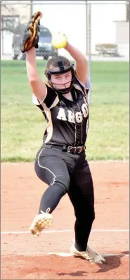  ?? PILOT PHOTO/RON HARAMIA ?? Argos pitcher Allison Zahm concentrat­es on this pitch to the plate against Culver Tuesday night.